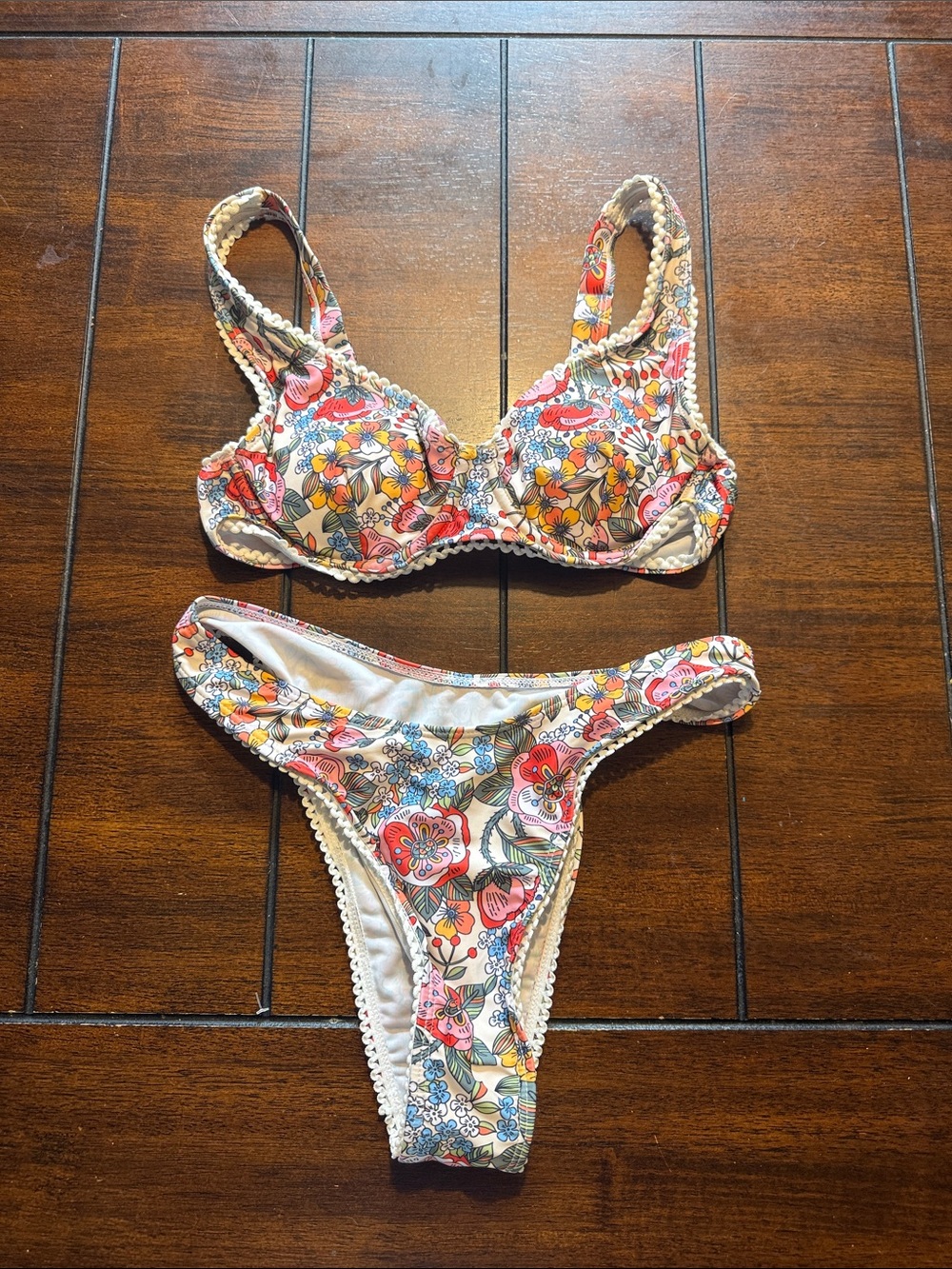 Floral Underwire Bikini Set - Multicolor